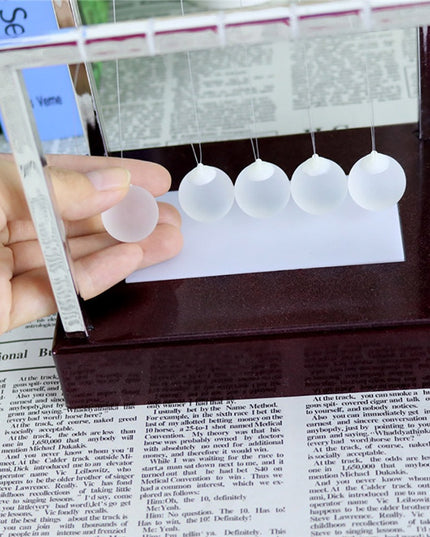 Newtons Cradle LED Light Up Kinetic Energy Home Office Science Toys Home Decor