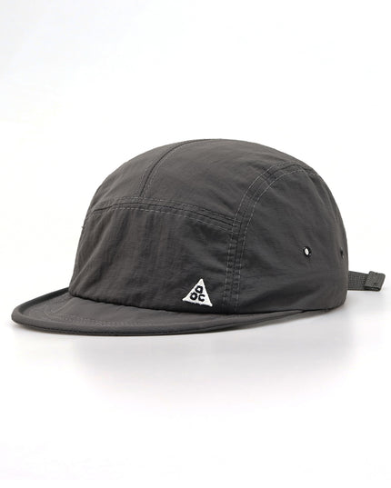 Outdoor Quick-drying Japanese Short Brim Embroidered Peaked Cap