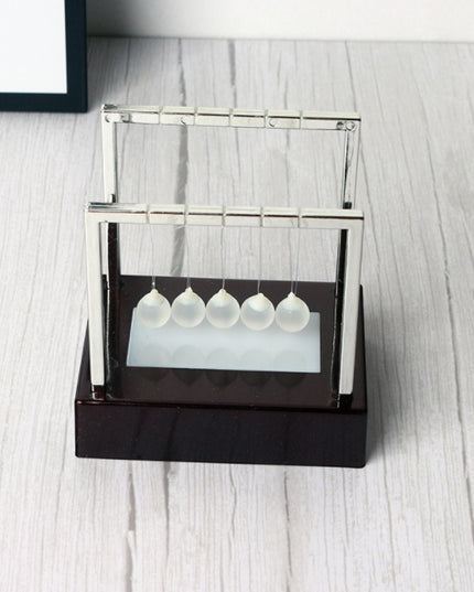 Newtons Cradle LED Light Up Kinetic Energy Home Office Science Toys Home Decor