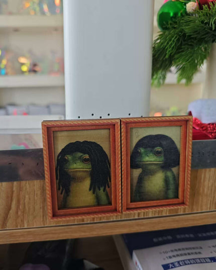 Fun And Quirky Frog-print Wooden Photo Frame Fridge Magnet